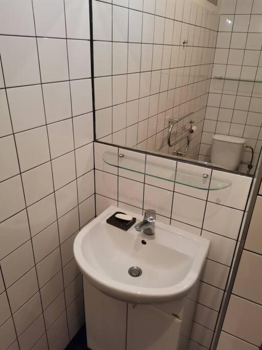 Cozy Studio In The City Centre Near Train Station 브라티슬라바 외부 사진