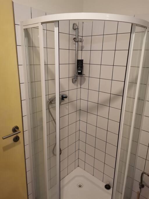 Cozy Studio In The City Centre Near Train Station 브라티슬라바 외부 사진